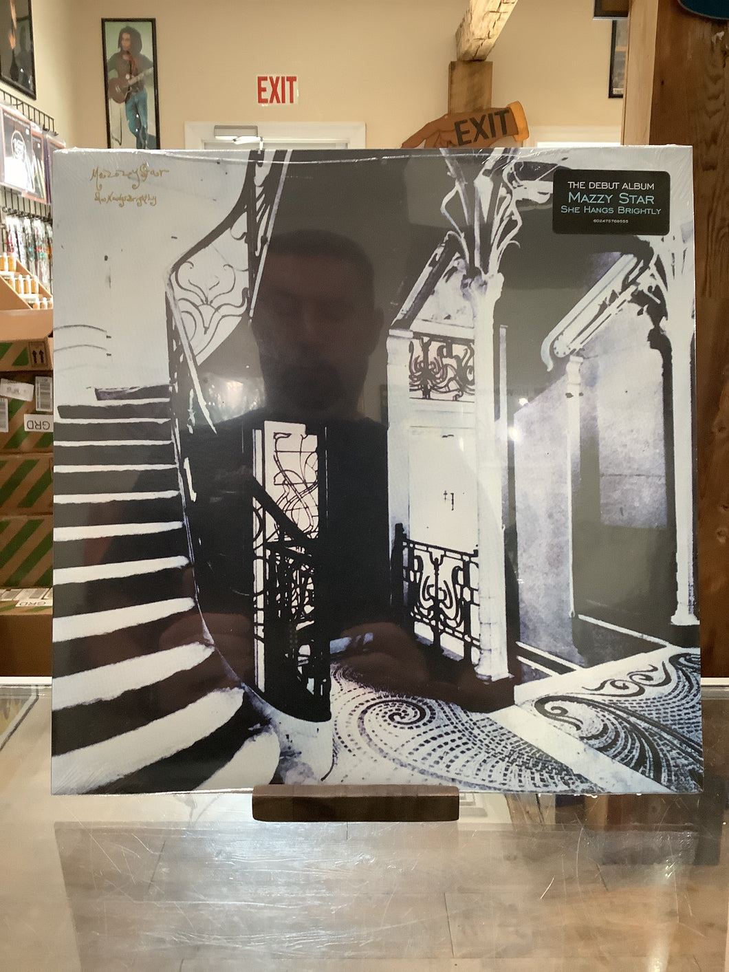 Mazzy Star - She Hangs Brightly