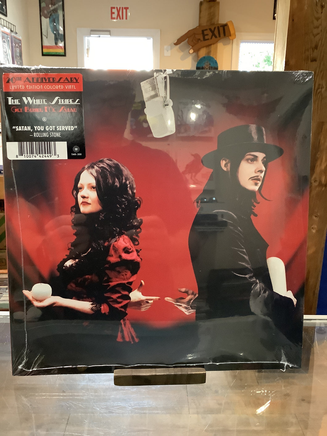 The White Stripes - Get Behind Me